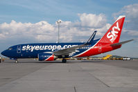 OM-NGD @ VIE - Sky Europe Boeing 737-700 - by Yakfreak - VAP