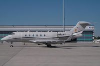 HB-JEC @ VIE - Bombardier BD100