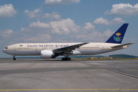 HZ-AKC @ VIE - Saudia Boeing 777-200 - by Yakfreak - VAP