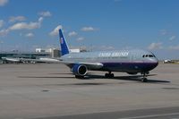 N676UA @ DEN - Just pushed from B39.