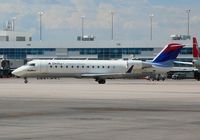 N445SW @ DEN - Taxiing to Bravo November. - by Francisco Undiks