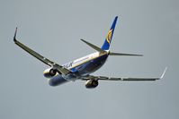 EI-DHT @ KRK - Ryanair - by Artur Bado?