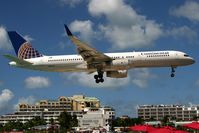 N67134 @ SXM - visitor