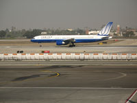 N588UA @ LAX - United 757-222 rolling @ LAX - by Steve Nation