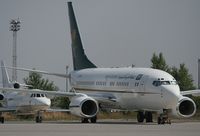 HZ-MF1 @ VIE - Kingdom of Saudi Arabia 737-700