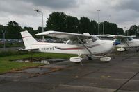 PH-HHE @ RTM - Taken on a recent Aeroprint tour @ Rotterdam - by Steve Staunton