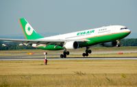 B-16310 @ LOWW - Eva Air is landing in VIENNA - by Basti777