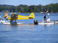 N172T @ KCAD - Adjusting the voltage regulator - by Doug Ranz