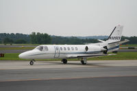 N325CS @ PDK - Taxing to Signature Flight Services - by Michael Martin