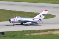 N117MG @ CID - Exiting the runway at C4