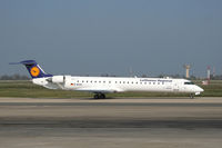 D-ACKI @ LYS - Lufthansa rÃ©gional (Cityline)