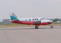 N304LG @ KAPA - Taxi to parking place - by Bluedharma