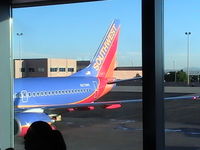 N272WN @ ABQ - Boarding - In Terminal (With Camcorder-Bad Quality) - by okura09