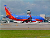 N281WN @ MHT - Southwest's 500th 737 - by John Newall