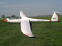 PH-1272 @ EHAX - PH-1272 at rest - by D. Vercruysse