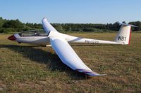 PH-1272 @ AXEL - At rest - by D. Vercruysse