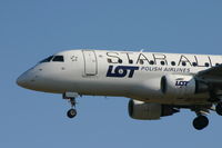 SP-LDC @ BRU - arrival of flight LO235 on rwy 25L - by Daniel Vanderauwera