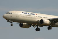 TC-JGO @ BRU - arrival of flight TK1937 to rwy 25L