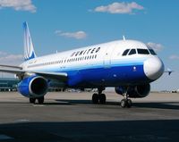 N423UA @ DEN - United Airlines A320 for B39.
