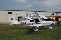 N81EZ @ KOSH - SR20