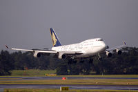 9V-SPP @ AKL - Seconds before touch-down - by Micha Lueck