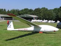 G-CTWO @ EGHL - Standard Cirrus taking part in competition at Lasham - by Simon Palmer
