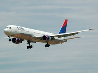 N839MH @ LEBL - Boeing 764 heavy in final to RWY 25R. - by Jorge Molina