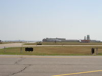 N847BA @ KFCM - Landing Runway 28L coming in from St. Paul Downtown (STP). - by Mitch Sando
