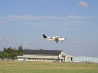 N9309S @ KFCM - Landing Runway 18. - by Mitch Sando