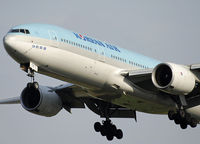 HL7715 @ VIE - B 777-2b5 - by Roland Bergmann-Spotterteam Graz