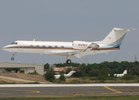 N143KS @ PHL - Over the numbers of rw 27R.