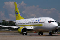 EI-DVC @ MXP - Mistral Air Boeing 737-300 - by Yakfreak - VAP
