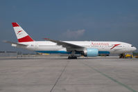 OE-LPC @ VIE - Austrian Airlines Boeing 777-200 - by Yakfreak - VAP