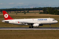 TC-JPA @ VIE - Turkish Airlines Airbus A320 - by Yakfreak - VAP