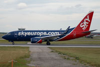 OM-NGK @ VIE - Sky Europe Boeing 737-700 - by Yakfreak - VAP