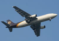 N138UP @ MCO - UPS - by Florida Metal