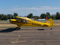 N3698A @ KBDU - Taxi in