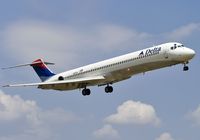 N960DL @ DCA - short final for 19 at DCA