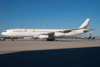 OE-LAK @ VIE - Austrian Airlines Airbus 340-300 - by Yakfreak - VAP