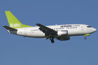 YL-BBD @ VIE - Air Baltic Boeing 737-500 - by Thomas Ramgraber-VAP