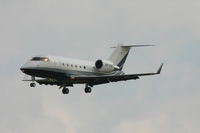 VP-CIC @ BRU - arrival to rwy 25L