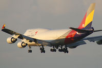 HL7414 @ VIE - Asiana Airlines Boeing 747-400 - by Thomas Ramgraber-VAP