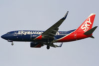 OM-NGL @ LOWW - on finals RWY34