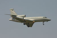 OE-HHH @ BRU - descending to rwy 02