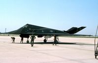 88-0841 @ ORD - F-117A at the AFR/ANG open house