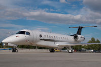 OE-IGR @ VIE - Luxe Aviation Embraer 135