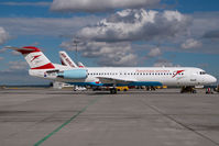 OE-LVK @ VIE - Austrian Arrows Fokker 100 - by Yakfreak - VAP