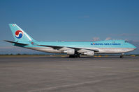 HL7466 @ VIE - Korean Air Boeing 747-400 - by Yakfreak - VAP
