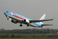 G-FDZA @ EGCC - Tomo 737 - by Kevin Murphy