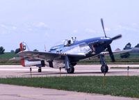 N151KW @ DVN - P-51D at the Quad Cities Air Show